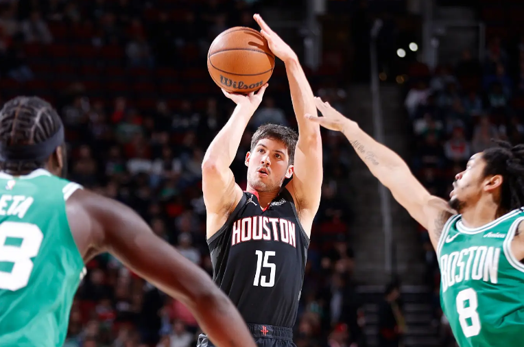 爱游戏网页版-一场比一场打得差！火箭后场新星的表现出现了断崖式的下滑？